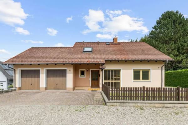 Immobilie in Bischofsgrün - Gepflegtes Einfamilienhaus mit flexiblen Nutzungsmöglichkeiten in ruhiger Lage von Bischofsgrün - Bild 0