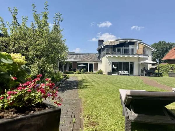 Immobilie in Wedemark - Mehrgenerationen aufgepasst! Sehr großzügiges Wohnen in der Wedemark - OT Berkhof - Bild 3