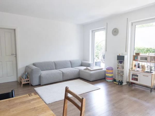 Immobilie in Asbach-Bäumenheim - WOW! 3-ZKB mit Garten, Stellplatz und Garage in der Ortsmitte von Asbach-Bäumenheim! - Bild 1