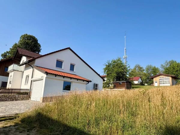 Immobilie in Schöfweg - Geräumiges Wohnhaus mit großem Grundstück in ruhiger Randlage ! - Bild 3