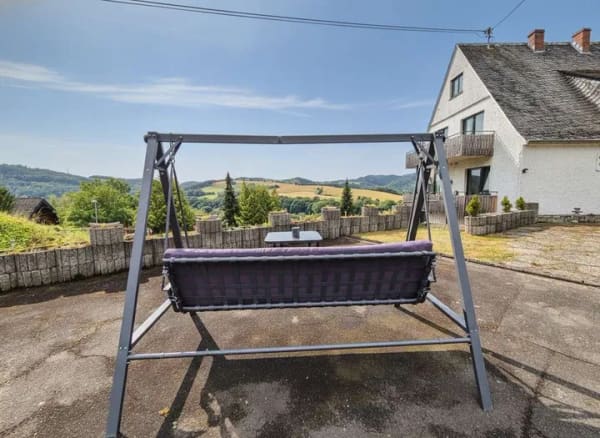 Immobilie in Roßbach - Wohndomizil mit Panoramablick und Zukunftspotenzial - Bild 0