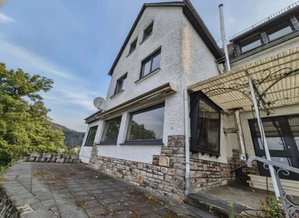 Immobilie in Roßbach - Wohndomizil mit Panoramablick und Zukunftspotenzial - Bild 1