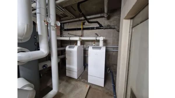 Immobilie in Waldbronn - 490 € Hausgeld? Dafür 511.000 € Rücklage, Hybrid-Heizung & 2 Balkone - unter 160.000 € - Bild 0