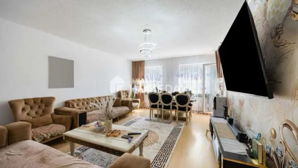 Immobilie in Schwanewede - Drei Zimmer, Loggia und stabile Vermietung – Kapitalanlage mit über fünf Prozent Bruttorendite - Bild 0