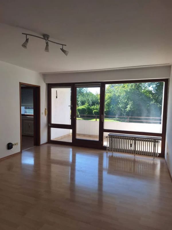 Immobilie in Holzkirchen - Charmantes 1-Zimmer-Appartement mit Loggia in Holzkirchen - Bild 0
