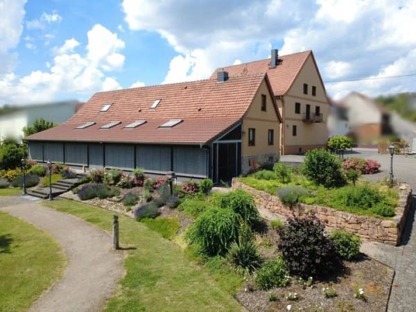 Immobilie in Grebenau - Exklusives Loftwohnen mit repräsentativem Geschäftshaus und Privatpark - Bild 2