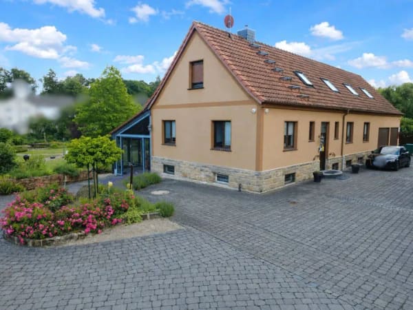Immobilie in Grebenau - Exklusives Loftwohnen mit repräsentativem Geschäftshaus und Privatpark - Bild 3