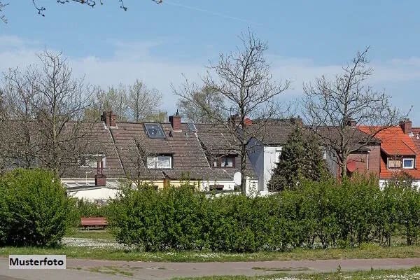 Immobilie in Breuberg - Freistehendes Einfamilienhaus mit Einlieger, Garten und 2 Garagen - Bild 0