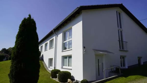 Immobilie in Reichertshausen - Wohnen, Arbeiten, Vermieten: Flexibles Raumwunder mit Anbau! - Bild 0