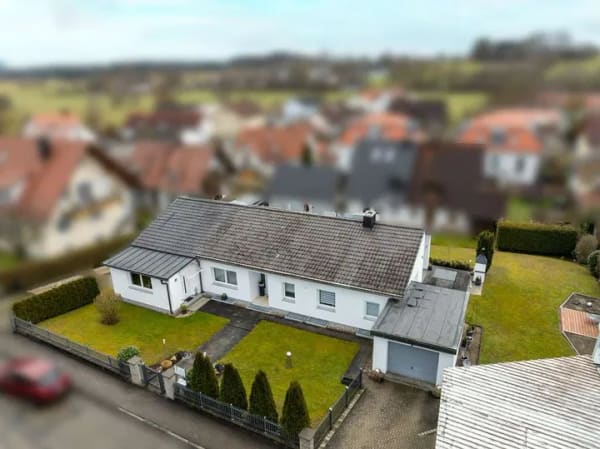 Immobilie in Reichertshausen - Wohnen, Arbeiten, Vermieten: Flexibles Raumwunder mit Anbau! - Bild 2