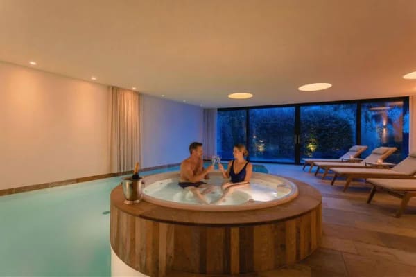 Immobilie in Sipplingen - THE STATEMENT - Einzigartige Villa mit Seeblick - Bild 1