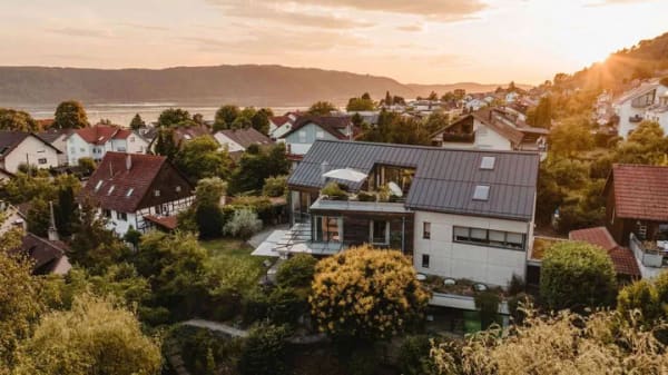 Immobilie in Sipplingen - THE STATEMENT - Einzigartige Villa mit Seeblick - Bild 2
