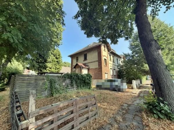Immobilie in Merseburg - !! Solides Einfamilien- oder gar Zweifamilienhaus, als DHH, in sehr angenehmer Lage !! - Bild 0