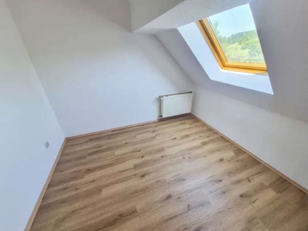 Immobilie in Döttesfeld - Gepflegtes Reihenmittelhaus mit cleverem Eigentumskonzept und Garage - nähe Puderbach! - Bild 1