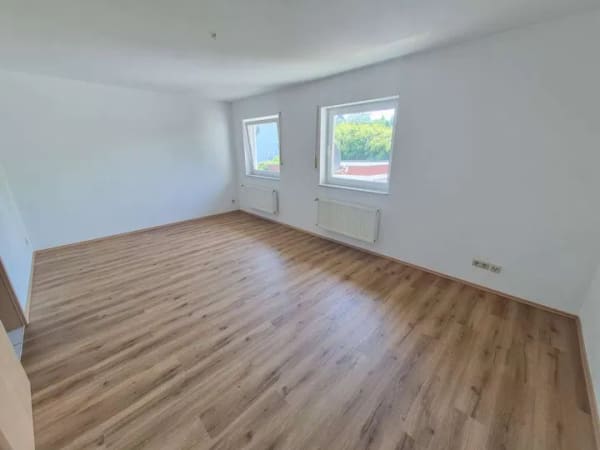 Immobilie in Döttesfeld - Gepflegtes Reihenmittelhaus mit cleverem Eigentumskonzept und Garage - nähe Puderbach! - Bild 4