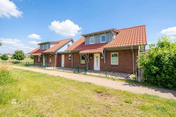 Immobilie in Zierow - +++ Vielseitiges Feriendomizil Doppelhaus mit verbindendem Wellness-Faktor in Zierow +++ - Bild 1
