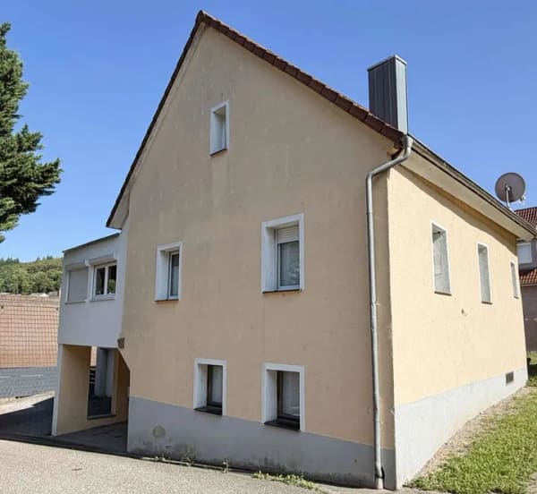 Immobilie in Kämpfelbach - Viel Raum für die Familie - großzügiges EFH mit Sonnenterrasse im Dorfzentrum! - Bild 1