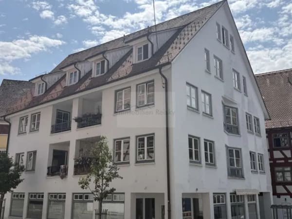 Immobilie in Pfullendorf - 2,5-Zimmer-Wohnung mit Balkon – interessante Kapitalanlage mit Entwicklungspotenzial - Bild 0
