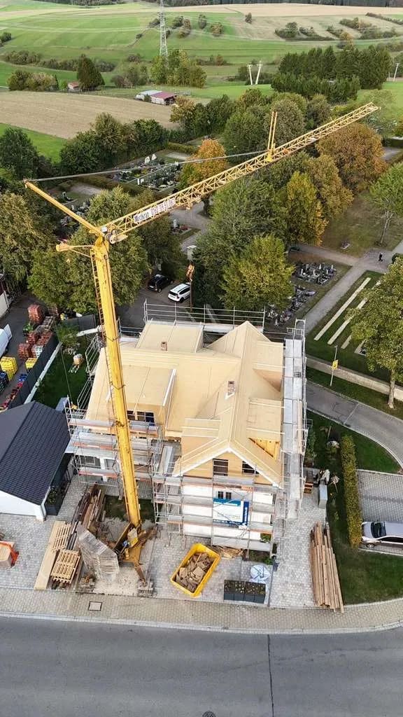 Immobilie in Westerheim - Drei eigene Wohnungen für drei Generationen einer Familie, unter einem Dach - Bild 1