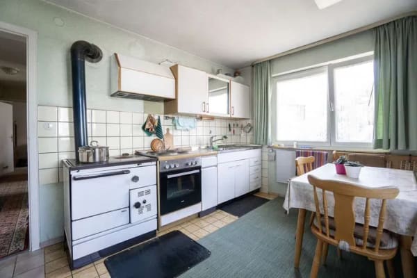 Immobilie in Inzigkofen - Freistehendes Einfamilienhaus mit Entwicklungspotenzial in Inzigkofen - Bild 3