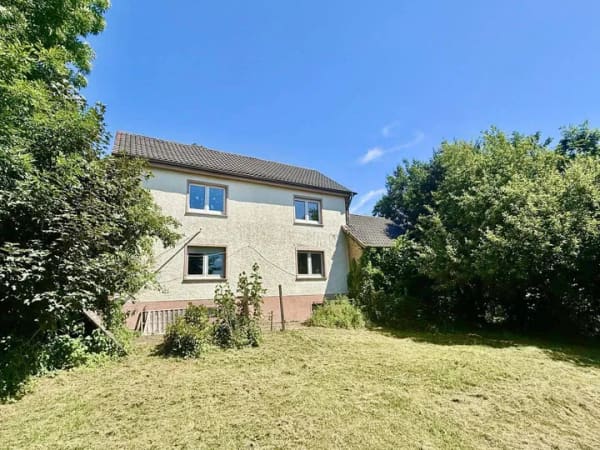 Immobilie in Bad Pyrmont - Viel Platz für Familie, Generationen oder Vermietung - Einfamilienhaus mit Einliegerwohnung in naturnaher Lage - Bild 3