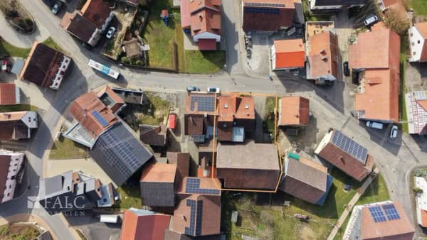 Immobilie in Ravenstein - Seltene Gelegenheit: 2-3 Familienhaus mit riesiger Scheune und Werkstatt - Bild 4