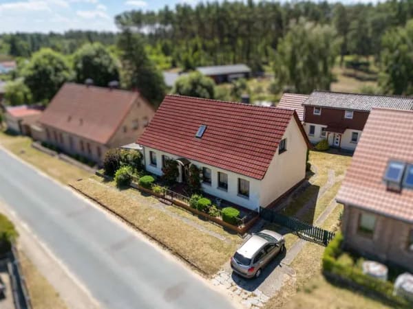 Immobilie in Mirow - Wohn-Ensemble mit Charme: Einfamilienhaus + Hofhaus zum Gestalten | Mehrgenerationswohnen möglich! - Bild 1