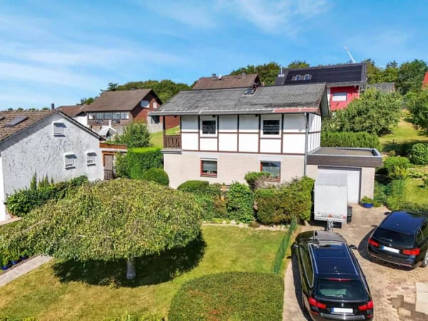Immobilie in Lügde - Wohnen mit Weitblick - gepflegtes Einfamilienhaus in ruhiger Lage von Lügde! - Bild 2