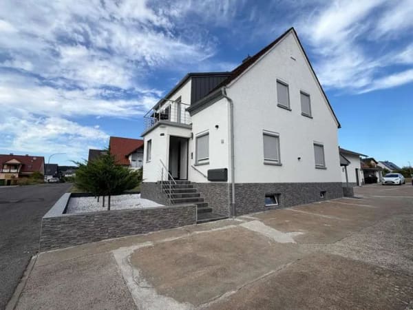 Immobilie in Oberhaid - Wohnhaus mit mehreren möglichen Wohneinheiten und separatem Nebengebäude auf ca. 1110 m2 Grundstück - Bild 1