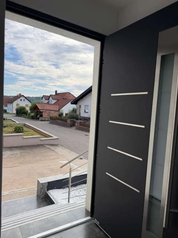 Immobilie in Oberhaid - Wohnhaus mit mehreren möglichen Wohneinheiten und separatem Nebengebäude auf ca. 1110 m2 Grundstück - Bild 3