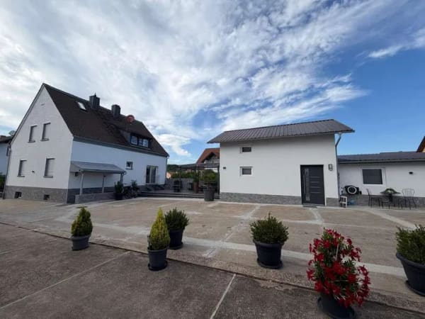 Immobilie in Oberhaid - Wohnhaus mit mehreren möglichen Wohneinheiten und separatem Nebengebäude auf ca. 1110 m2 Grundstück - Bild 4
