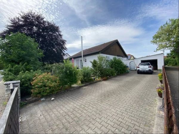 Immobilie in Markt Bibart - Markt Bibart - EFH mit Garage in sehr guter Wohnlage - Bild 2