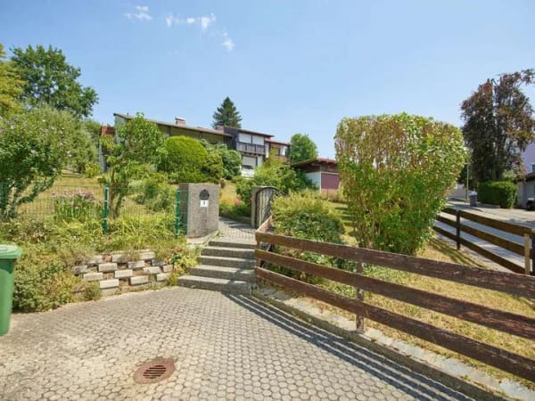 Immobilie in Velden - !! Tolle Doppelhaushälfte in stylischer Split-Level Bauweise auf großem Grundstück !! - Bild 2