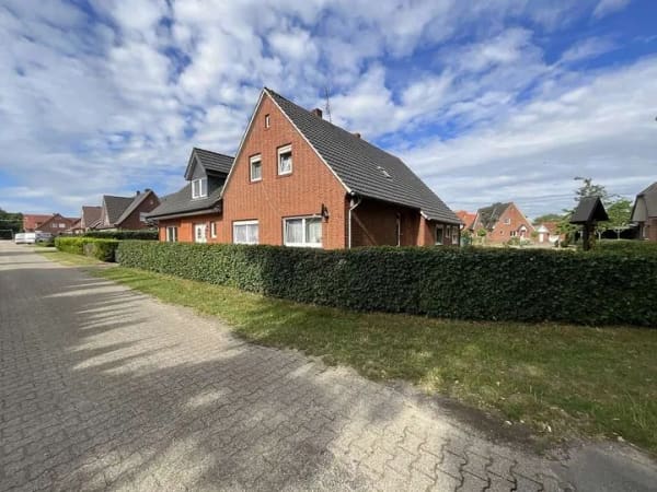 Immobilie in Haren (Ems) - Kapitalanlage trifft Eigennutzung
Zweifamilienhaus mit Perspektive in Haren (Ems)
 - Bild 3