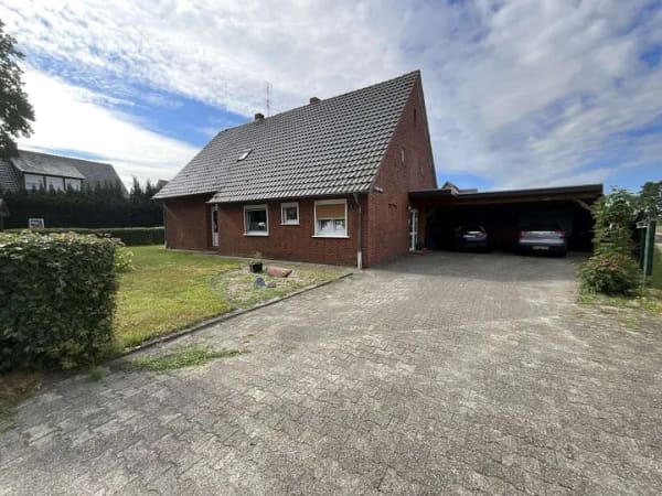 Immobilie in Haren (Ems) - Kapitalanlage trifft Eigennutzung
Zweifamilienhaus mit Perspektive in Haren (Ems)
 - Bild 4