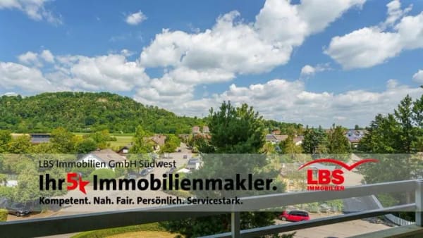 Immobilie in Rielasingen-Worblingen - Über den Dächern: Helle 2-Zimmer-Wohnung in Rielasingen-Worblingen! - Bild 0