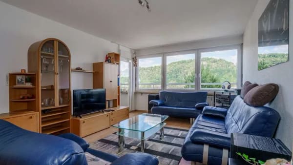 Immobilie in Rielasingen-Worblingen - Über den Dächern: Helle 2-Zimmer-Wohnung in Rielasingen-Worblingen! - Bild 3