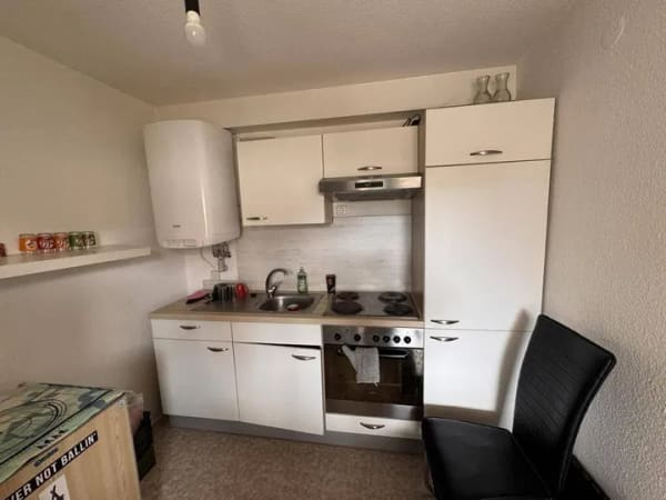 Immobilie in Kirchheim unter Teck - *** APPARTMENT MIT SEPARATER KÜCHE IN VERKEHRSGÜNSTIGER LAGE *** - Bild 2