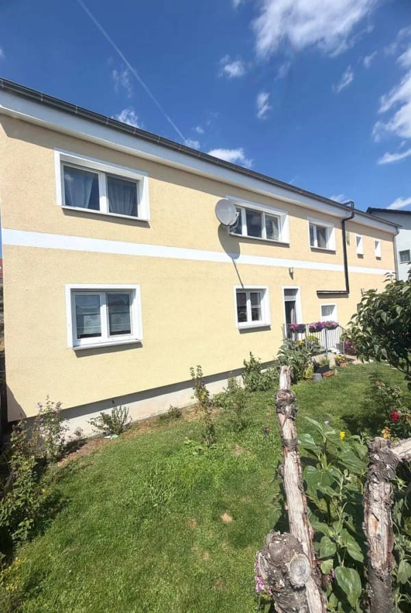 Immobilie in Kraftsdorf - Einziehen, wohlfühlen und das Leben genießen – hochwertig sanierte Doppelhaushälfte mit Kamin, Fußbodenheizung und moderner Energietechnik - Bild 0