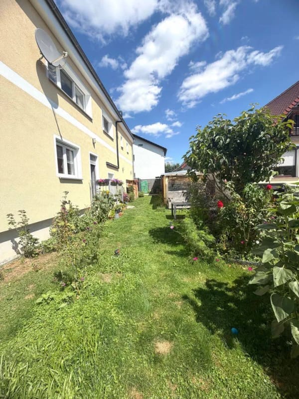 Immobilie in Kraftsdorf - Einziehen, wohlfühlen und das Leben genießen – hochwertig sanierte Doppelhaushälfte mit Kamin, Fußbodenheizung und moderner Energietechnik - Bild 3