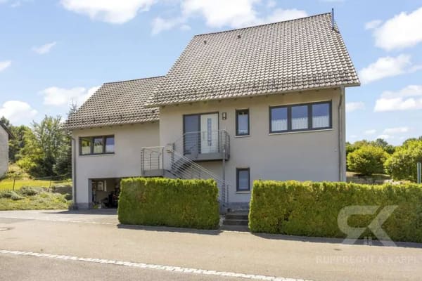 Immobilie in Vohenstrauß - Exklusives Einfamilienhaus/ offenes Raumkonzept, Feldblick und außergewöhnlicher Wohnqualität in VOH - Bild 0