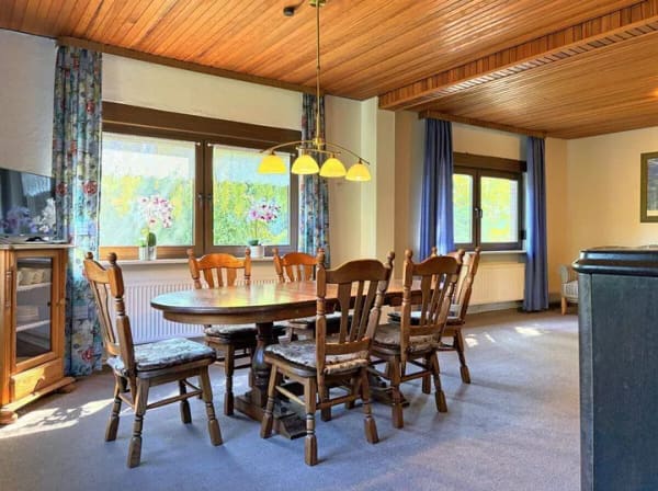 Immobilie in Wiesmoor - Idyllisch wohnen in Wiesmoor-Marcardsmoor: Einfamilienhaus in zweiter Reihe mit Kanalnähe - Bild 4