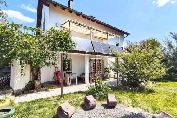 Immobilie in Bruckberg - Ihr neues Zuhause mit Pool, Garten und viel Platz für die ganze Familie - Bild 0