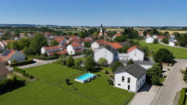 Immobilie in Kastl - Ankommen. Durchatmen. Zuhause. Modernes, Einfamilienhaus mit Energieeffizienz A+ und sonnigem Garten - Bild 3