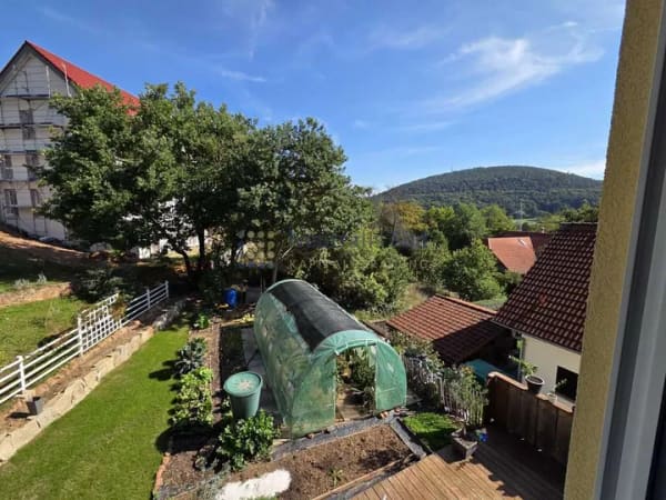 Immobilie in Höchst im Odenwald - Sehr schönes KfW-50-Haus mit EBK und Einliegerwohnung – naturnahes Wohnen im Herzen des Odenwalds - Bild 2