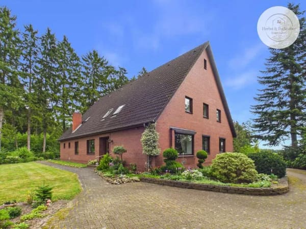 Immobilie in Worpswede - Charmantes Einfamilienhaus auf beeindruckendem Grundstück mit vielfältigen Möglichkeiten - Bild 0