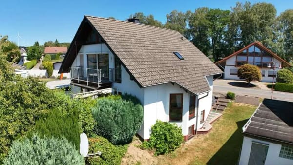 Immobilie in Herschbach - Ruhig gelegenes Einfamilienhaus mit Einliegerwohnungspotenzial - Bild 3
