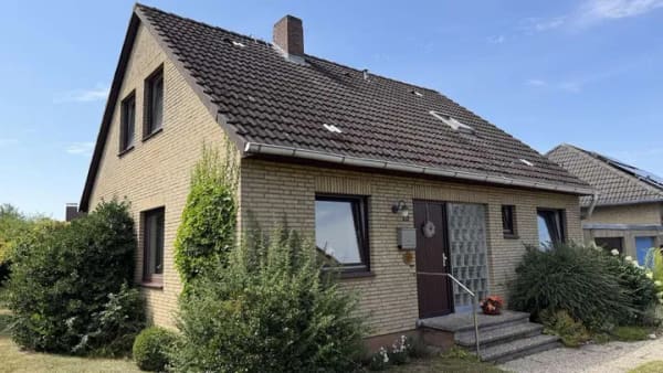 Immobilie in Melsdorf - Solides, sonniges Zuhause mit Potenzial - Bild 1