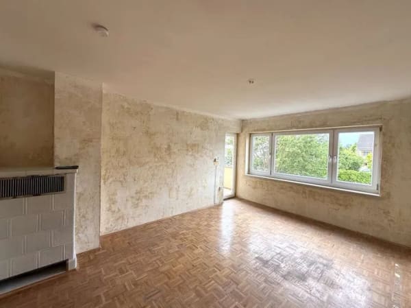 Immobilie in Neutraubling - Drei-Zimmer-Wohnung mit Loggia, schönem Grundriss und attraktivem Gestaltungspotenzial in Neutraubli - Bild 3