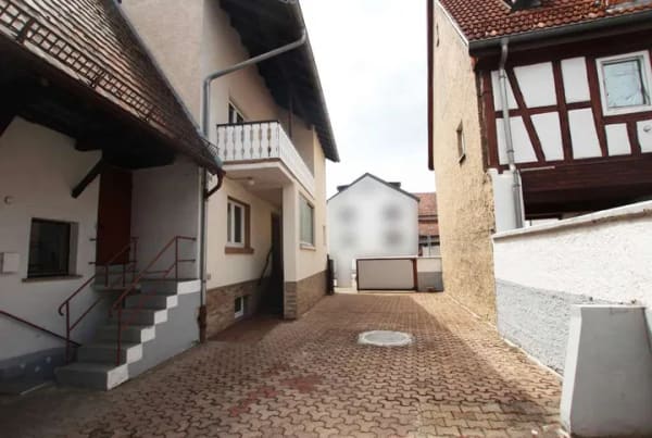 Immobilie in Walzbachtal - Schönes Einfamilienhaus mit Hof und Scheune! - Bild 2